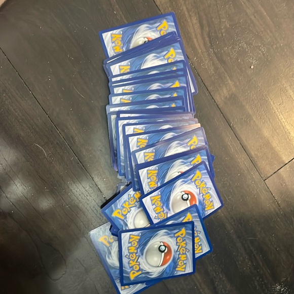 48 POKEMON cards! - Picture 1 of 5